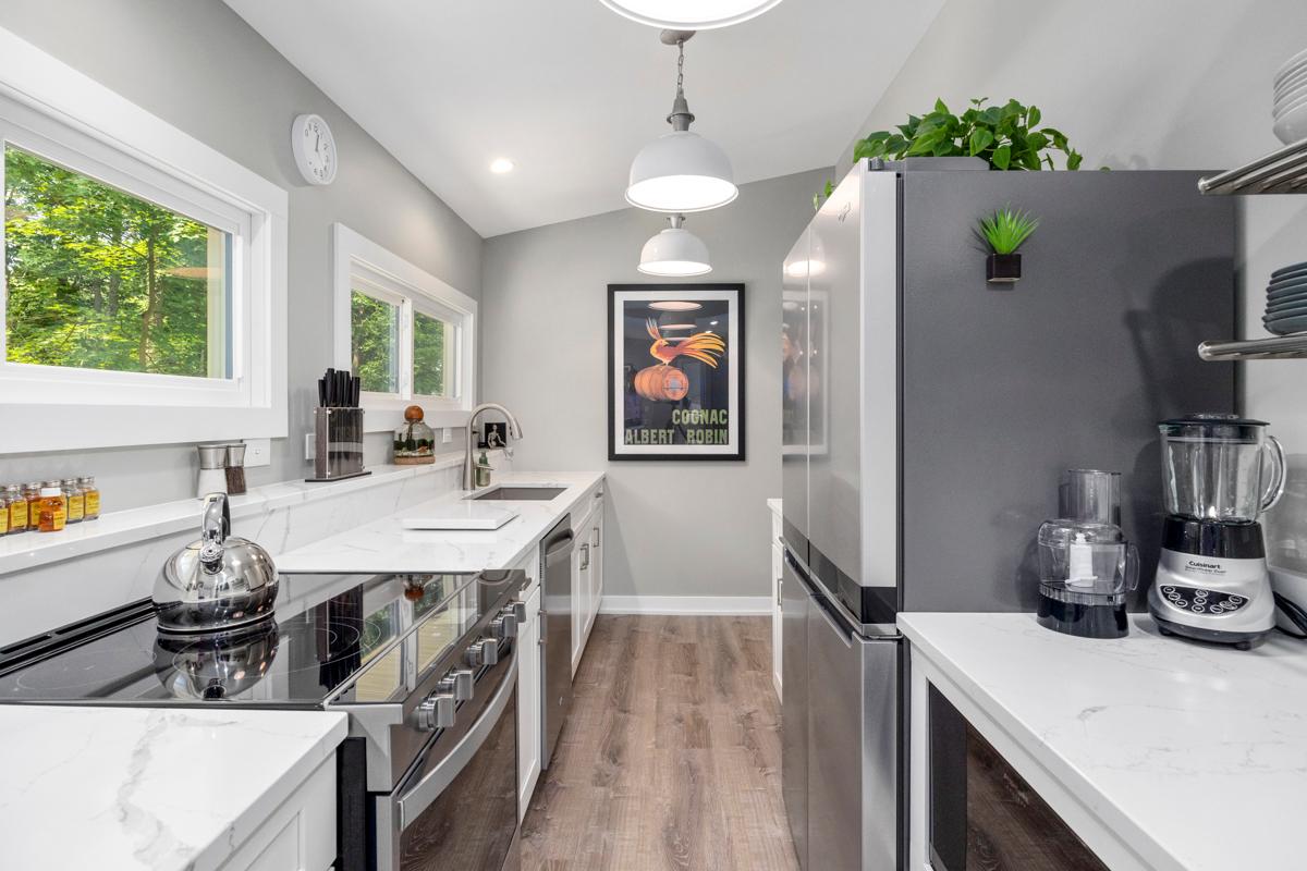 Misty Pines- Close to Lake Michigan Public Beach Access!