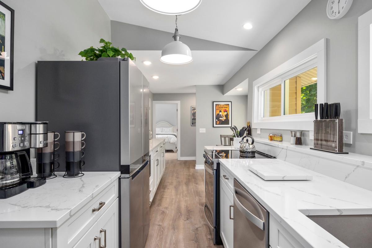 Misty Pines- Close to Lake Michigan Public Beach Access!