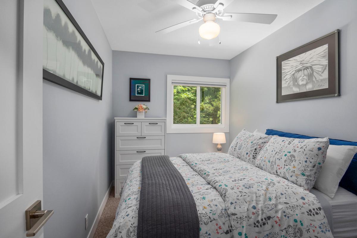 Misty Pines- Close to Lake Michigan Public Beach Access!