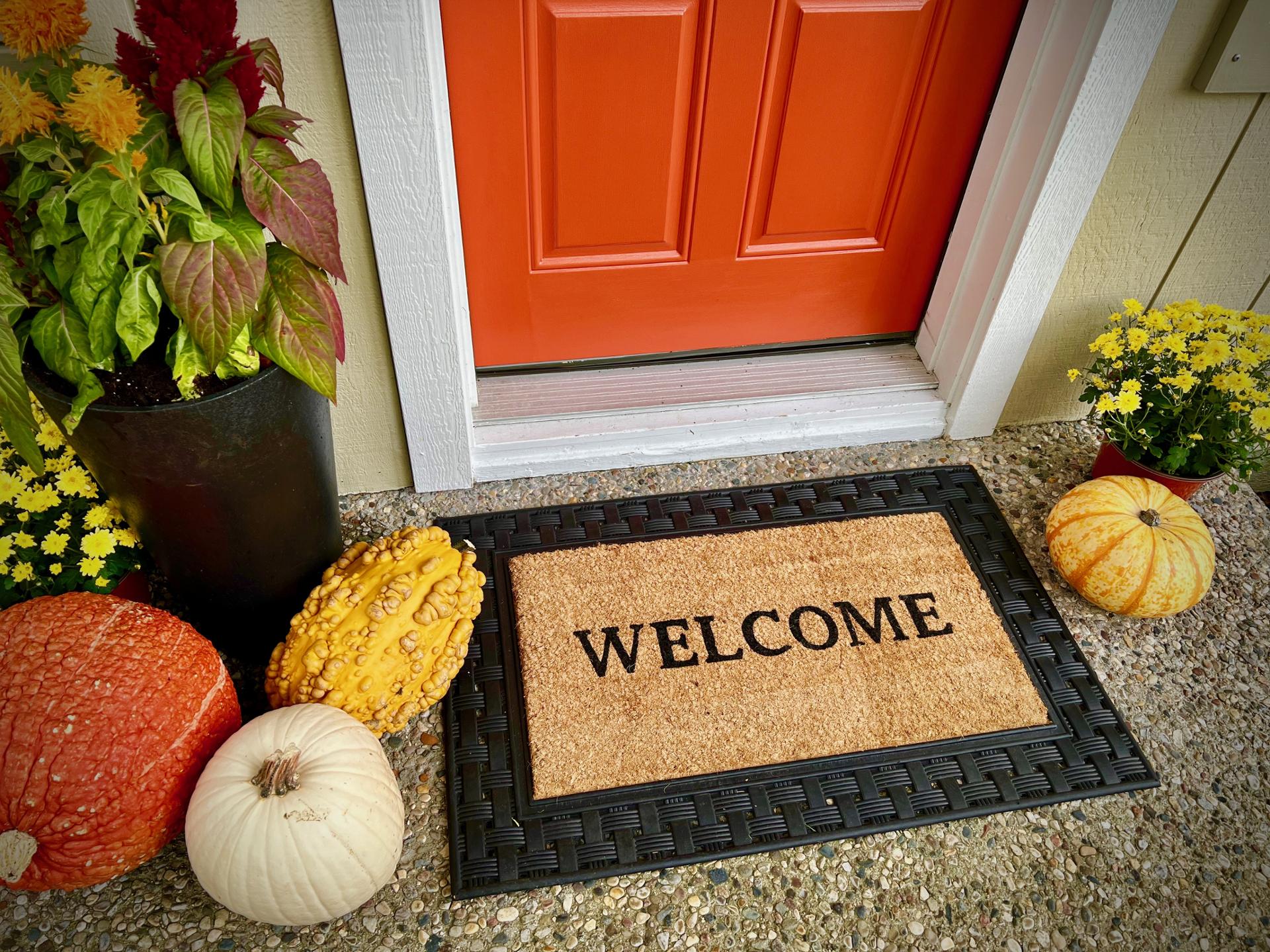 The Sharlene-walking distance to Downtown Douglas!