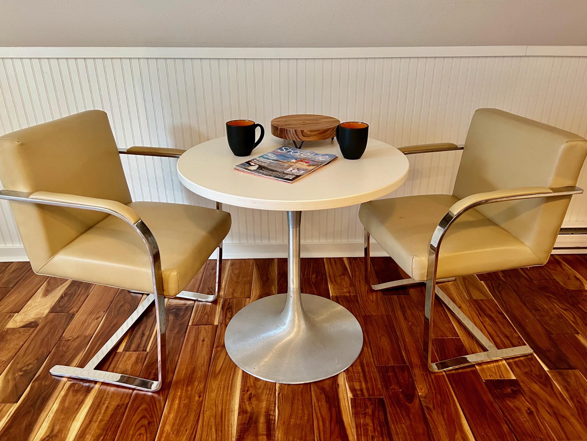 The Sharlene-walking distance to Downtown Douglas!