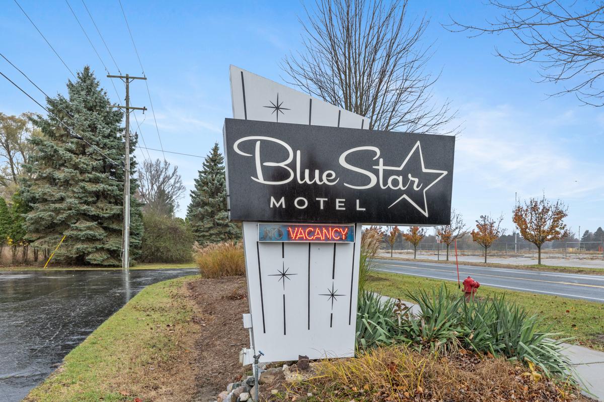 Blue Star Motel #7