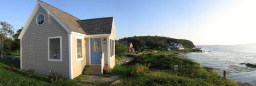 Bailey Island Maine Vacation Rental Waterfront cottage at head of scenic Mackerel Cove with 2 pocket beaches (1 sandy, 1 pebbly)only 25 steps away