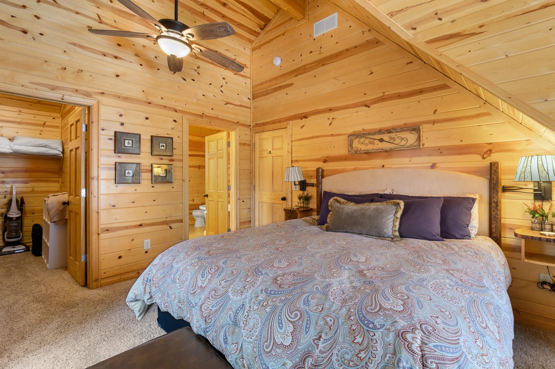The Timber Nest “Goshorn lake dock, pool, town”