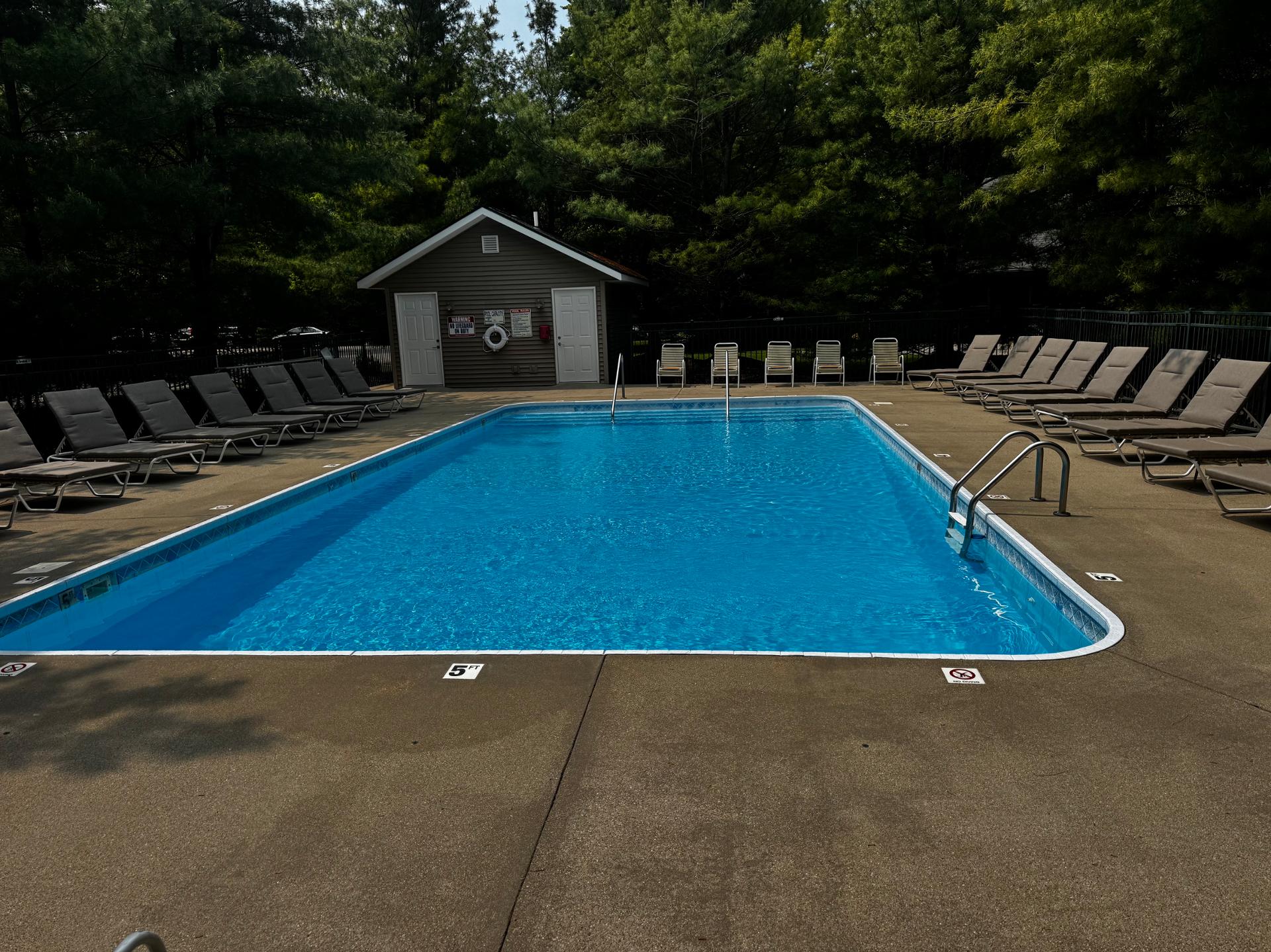 The Timber Nest “Goshorn lake dock, pool, town”