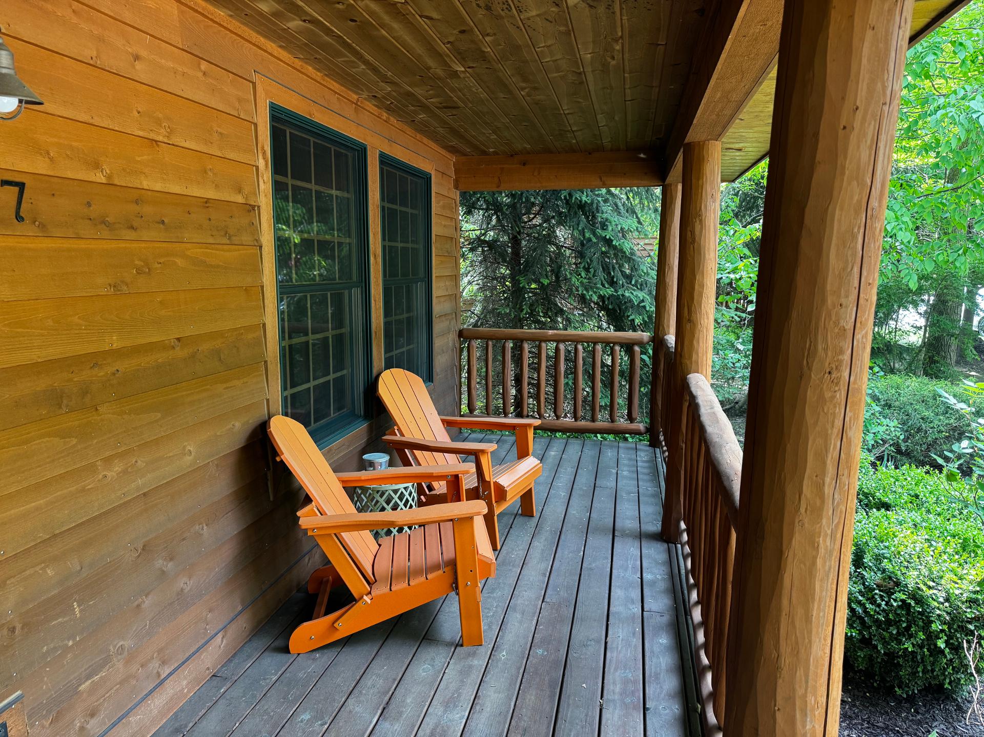 The Timber Nest “Goshorn lake dock, pool, town”