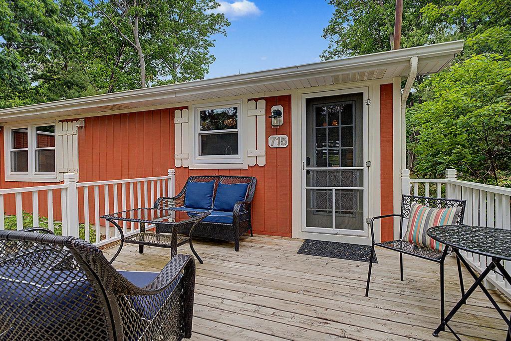 Maple Ridge Red Cottage photo 3