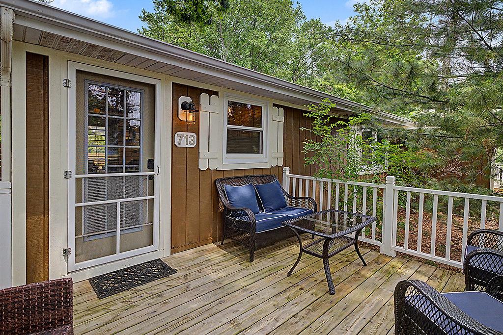 Maple Ridge Brown Cottage photo 3