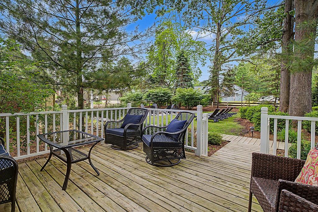 Maple Ridge Brown Cottage photo 5
