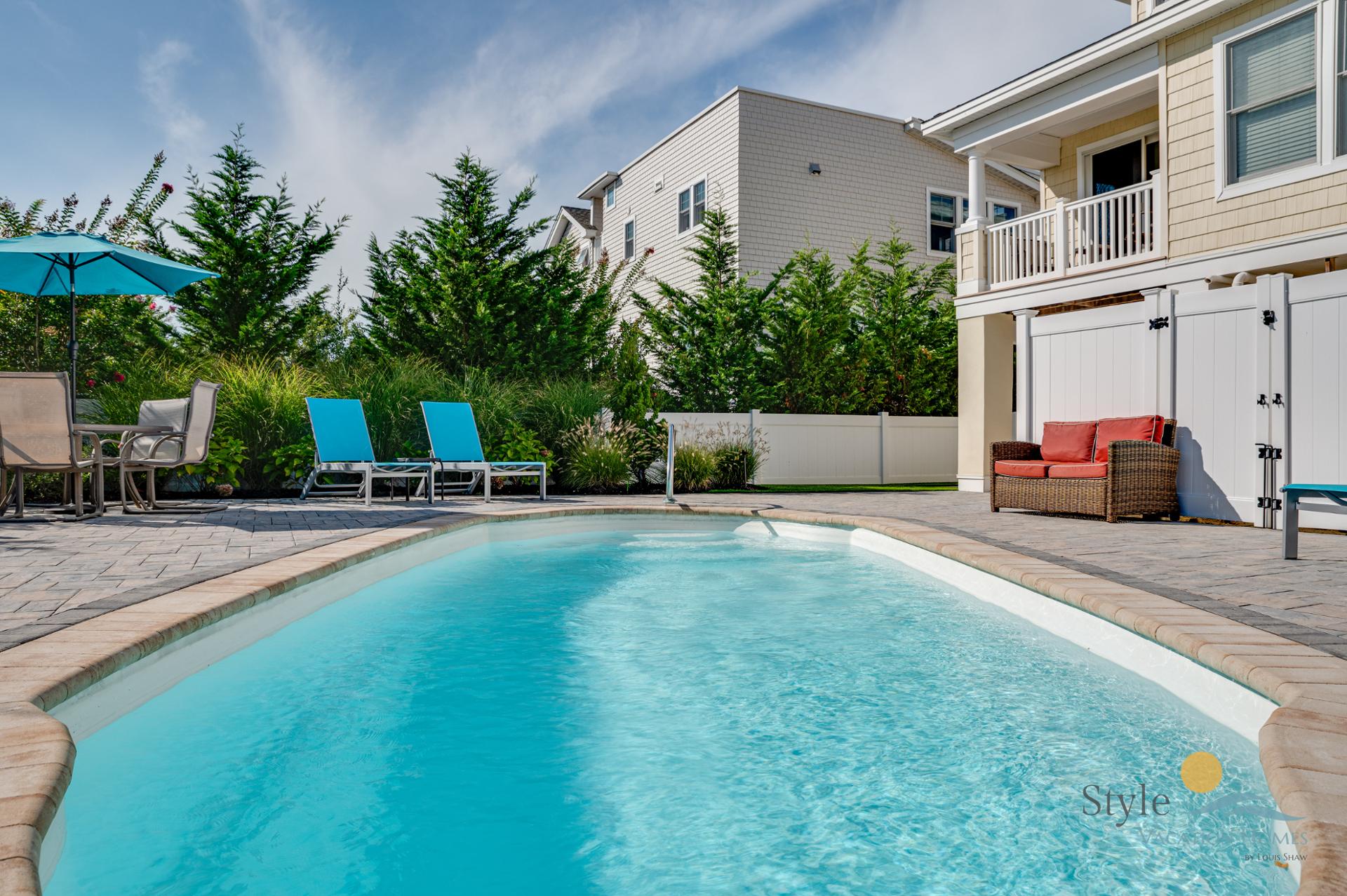 Vacation Rental Style Vacation Homes by Louis Shaw