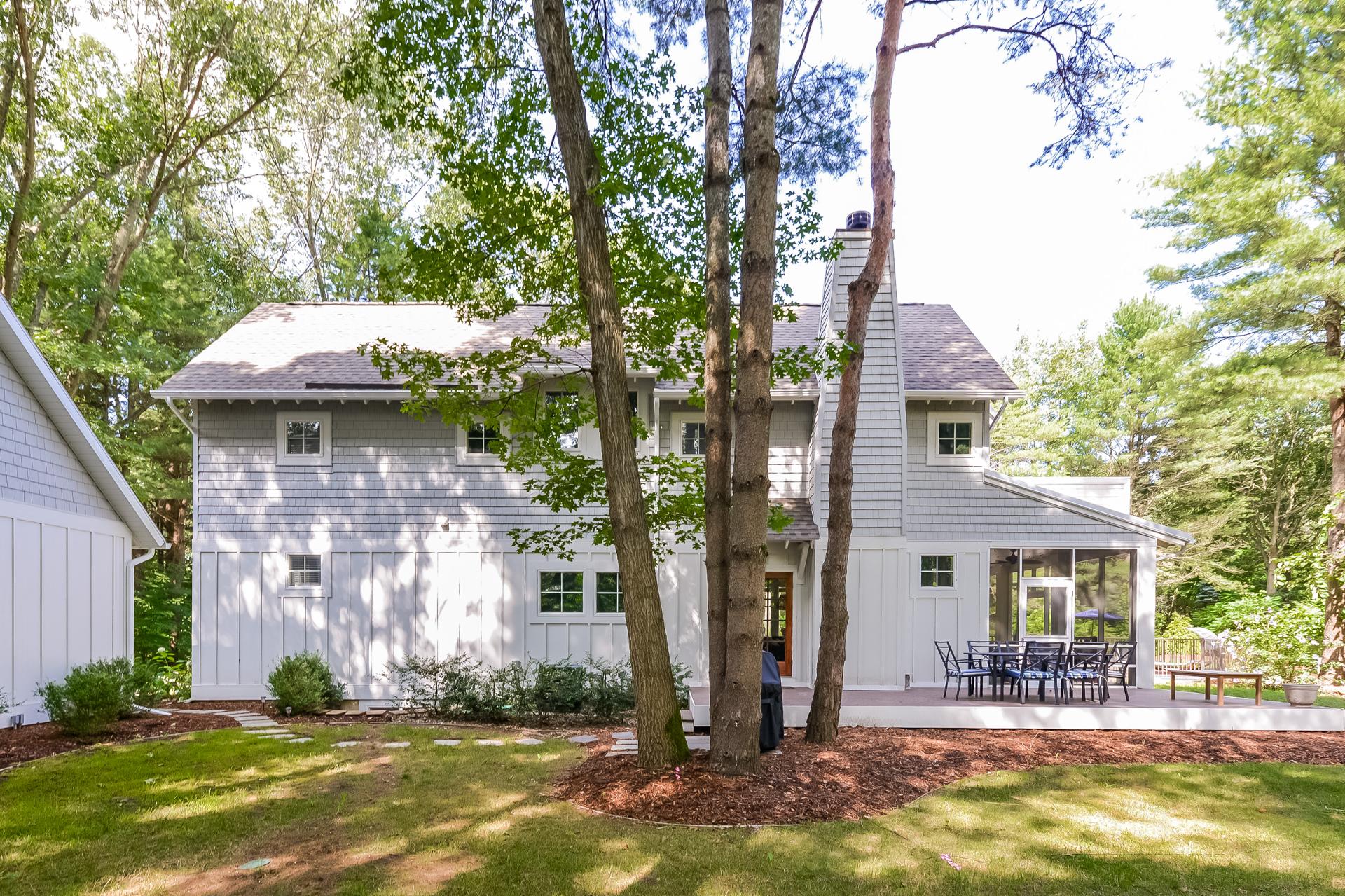 Lake Trail Treehouse